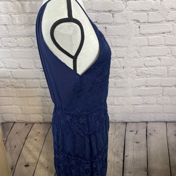Rewind Lace Dress size Medium - Picture 4 of 11